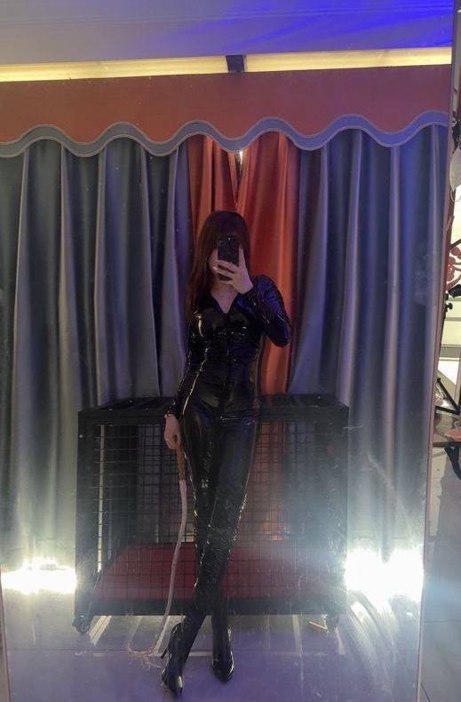 字母圈BDSM指南:女M如何选择靠谱男S,避免伪Dom常见陷阱